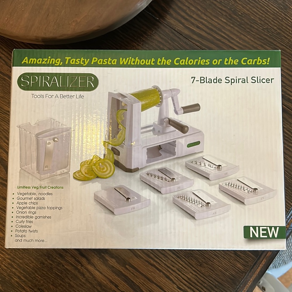 Food spiralizer + cookbook